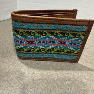 Men’s Classic Trifold Wallet With Southwest Print